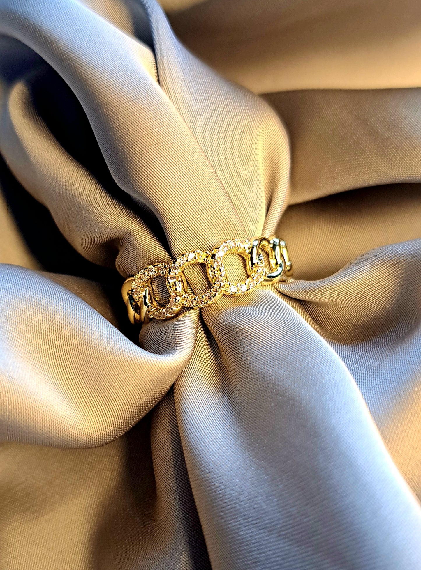 Luna Ring